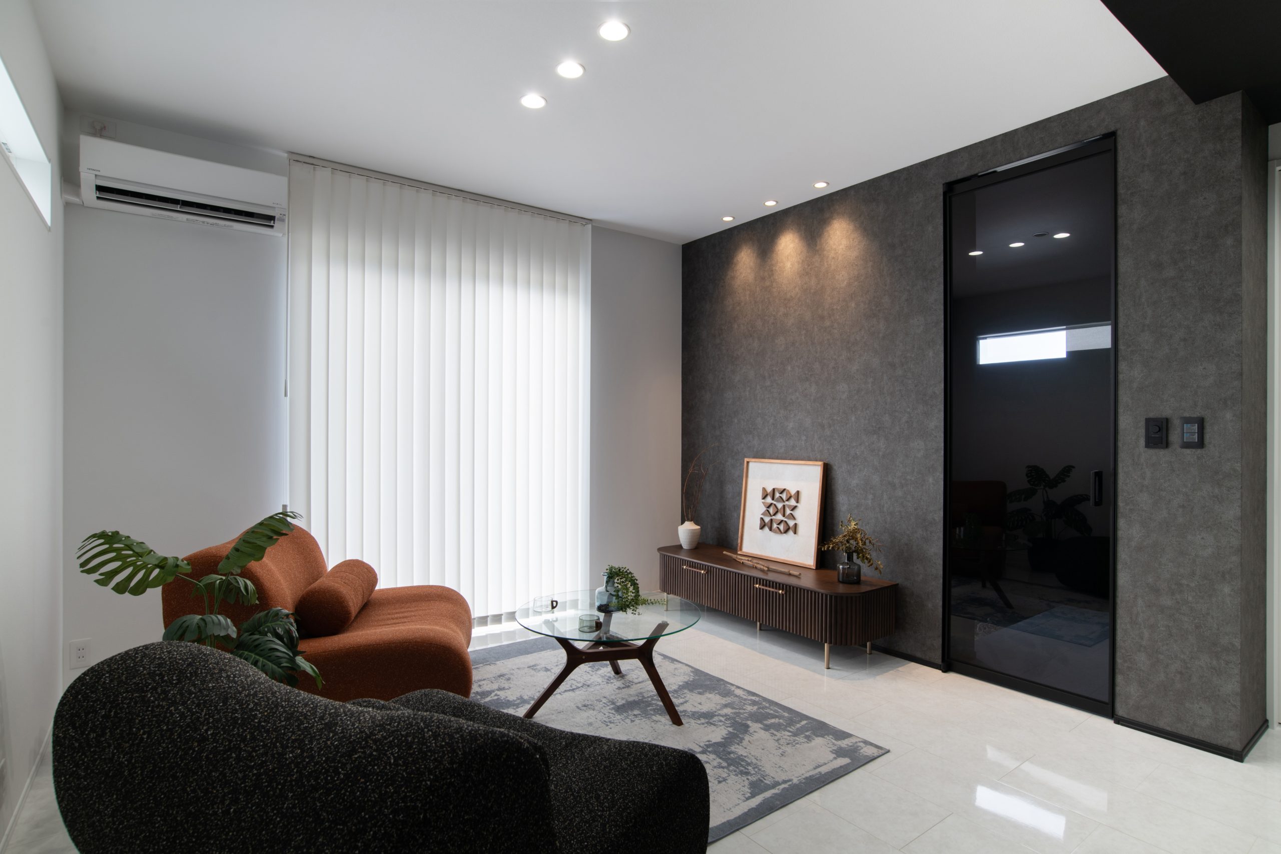 黒と白が際立つハイセンスな住まい