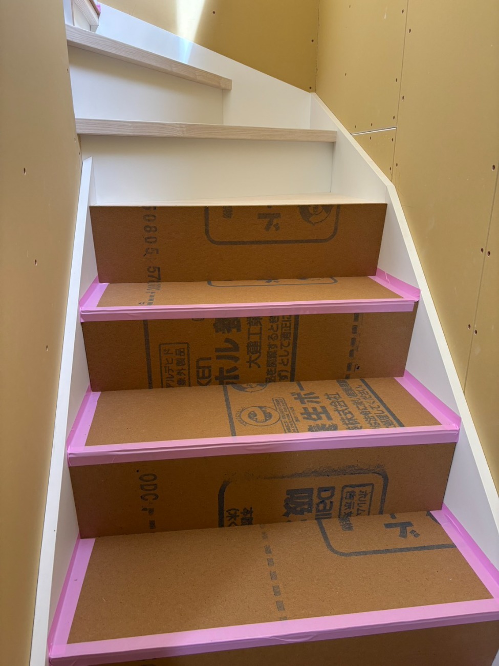 【新築】大理石調の床材とこだわりの照明が彩る家(八女市)【施工進行中】